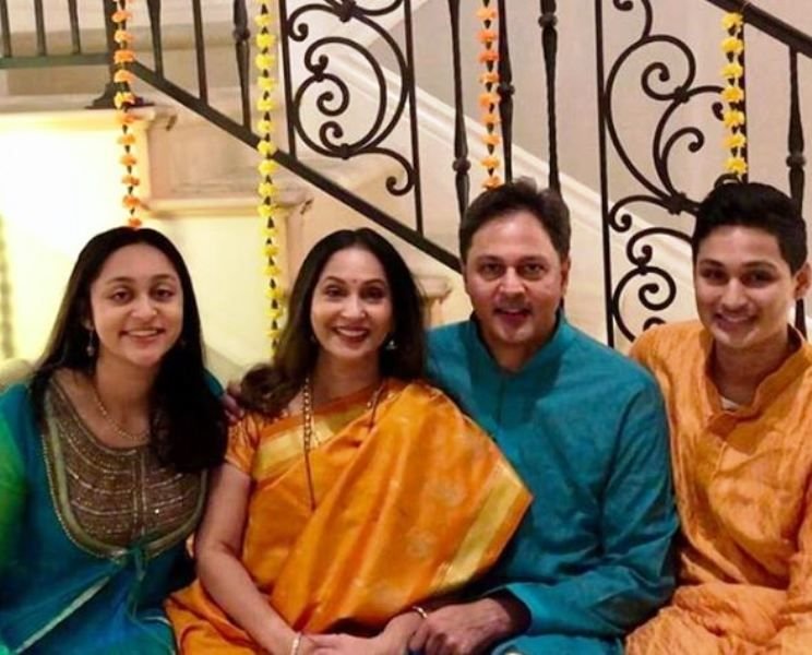 Ashwini Bhave Family
